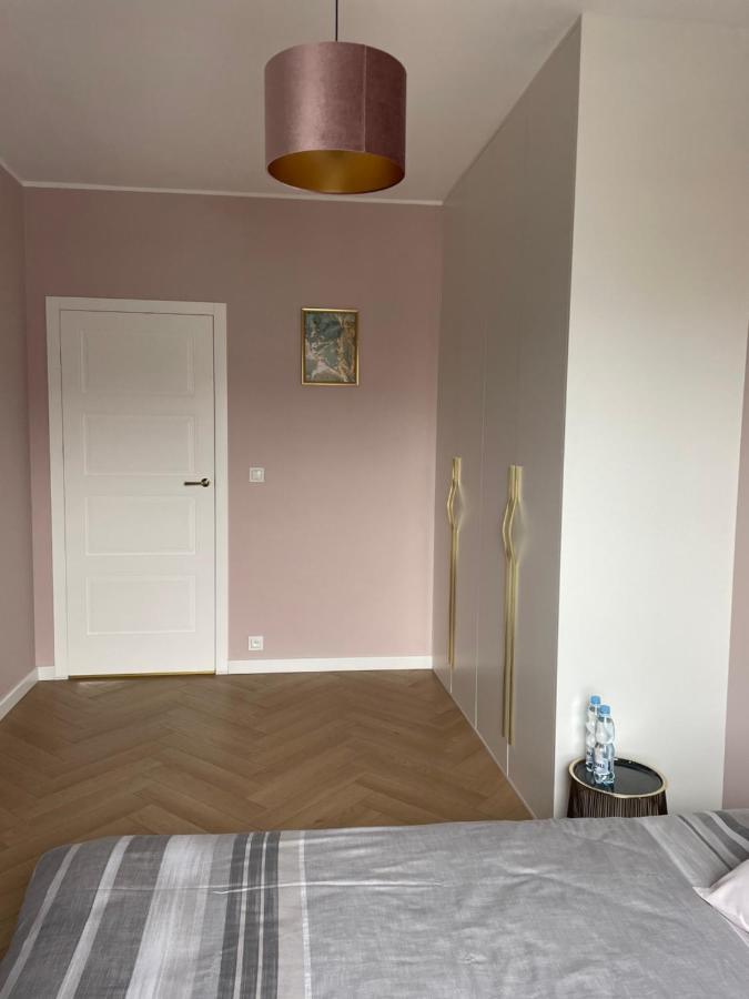 Nowy Apartment Przy Placu Szembeka Warszawa Exteriör bild